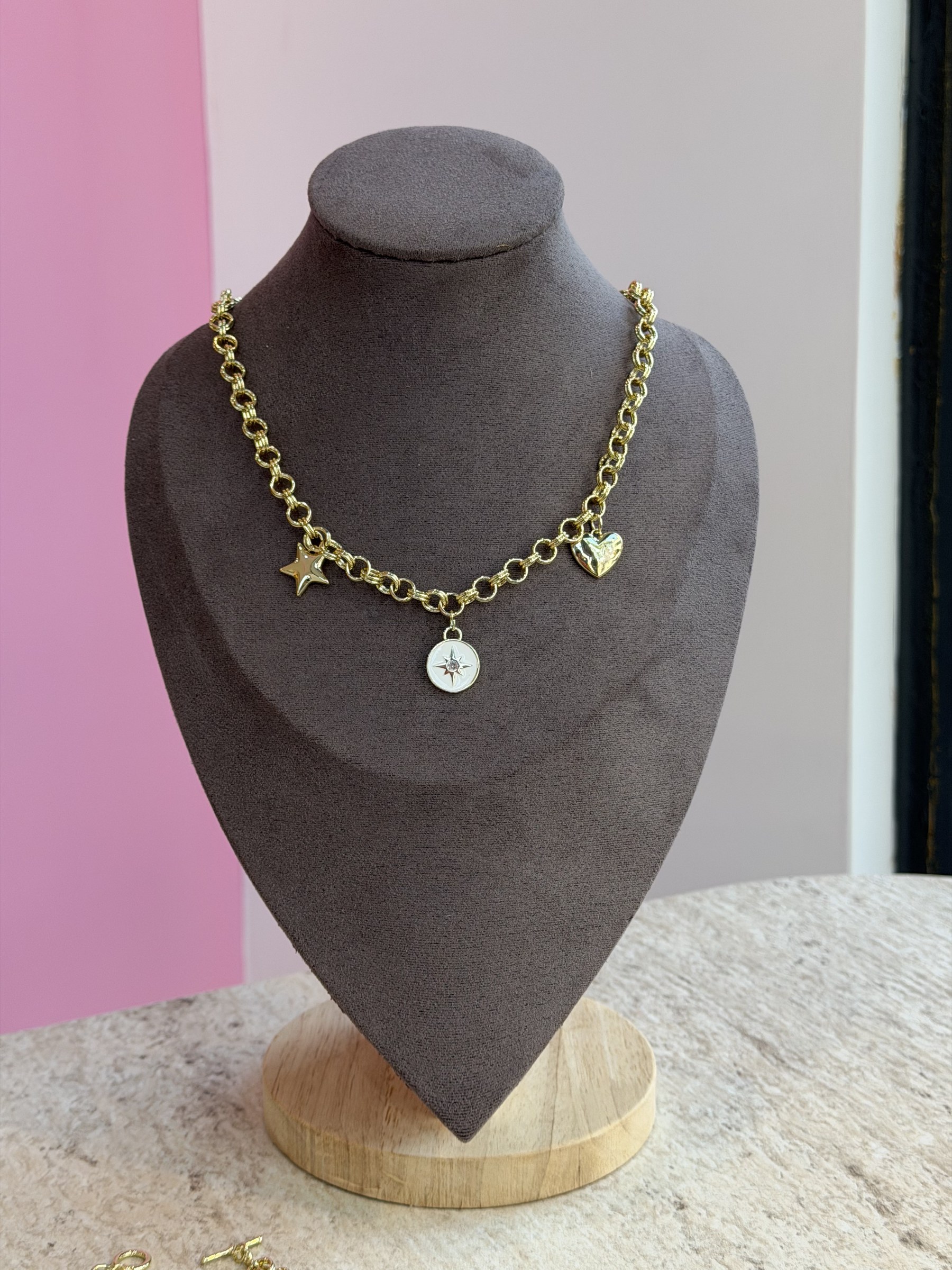 Ctaş Model Charmlı Kolye
